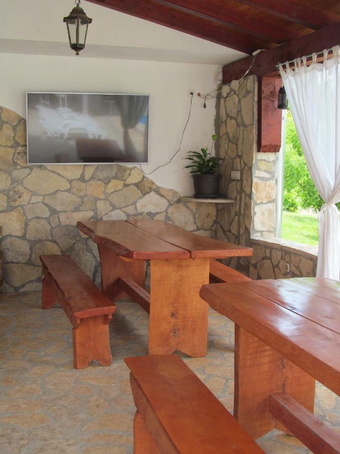 Guest Accommodation Grozdanic Dubravice Bagian luar foto